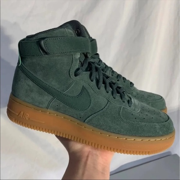 Nike Air Force 1 SE RARE Shoes in Green Suede Sizes Womans 7.5 and 10 - Picture 5 of 8